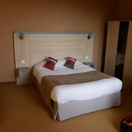 Hotel Logis Le Lion D'or 3*