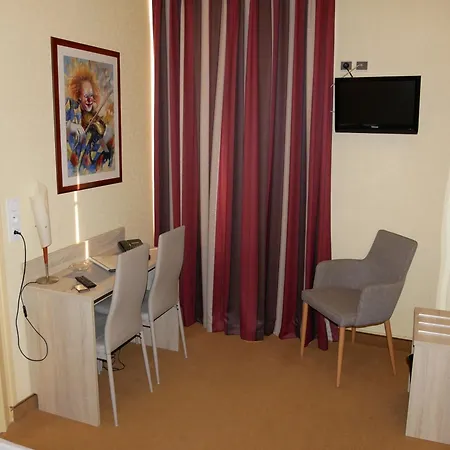 Hotel Logis Le Lion D'or Chauvigny