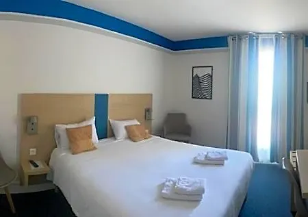 Logis Le Lion D'or Hotel