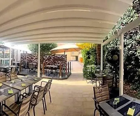 Logis Le Lion D'or Hotel Chauvigny